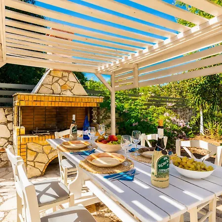 Villa Canova Mesovounia (Kefalonia)